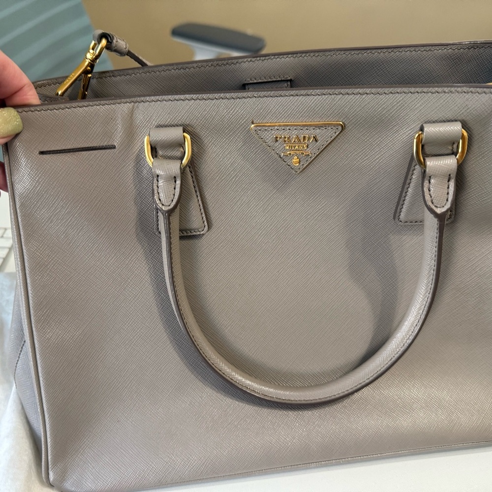 Authentic Prada 2012 Gardeners Tote Saffiano Lux Leather Bag